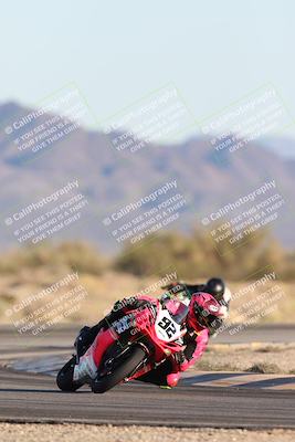 media/Dec-07-2025-CVMA (Sun) [[3e7d2de5dc]]/Race 16-Formula Middleweight/